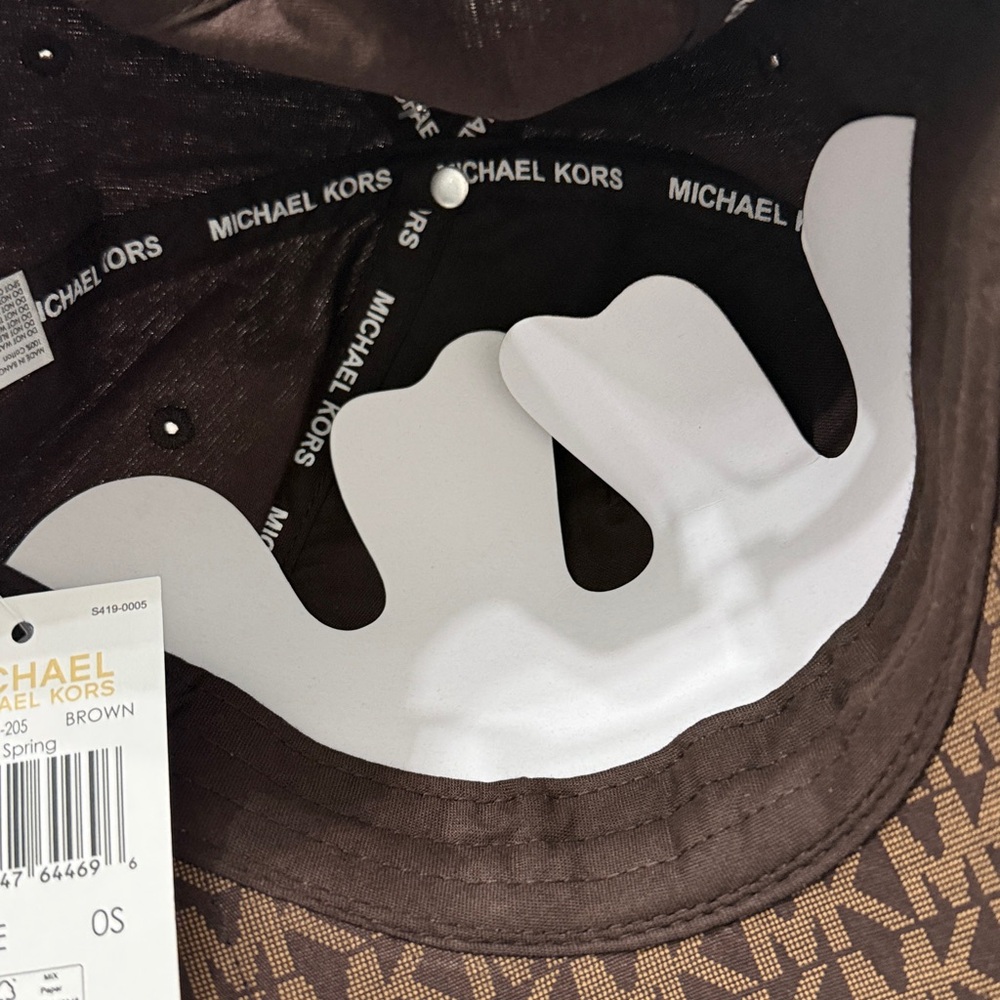 Michael Kors Dark Brown Logo Cap.ladies..o/s
NWT..gold hardware - Picture 3 of 4